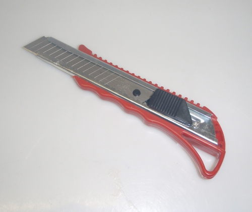 SZIKE - TAPÉTAVÁGÓ KÉS