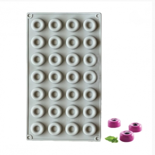 SZILIKON FORMA - 28 RÉSZES MINI FÁNK