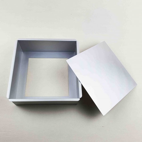 KIVEHETŐ ALJÚ SÜTŐFORMA  NÉGYSZÖG 20 CM - M8