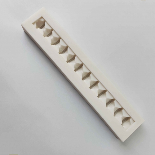 SZILIKON FONDANT MINTÁZÓ - ROMBUSZ GYÖNGYÖK 15 CM