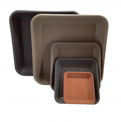 NÉGYSZÖGLETES  MŰANYAG CSERÉPALÁTÉT - 24 CM