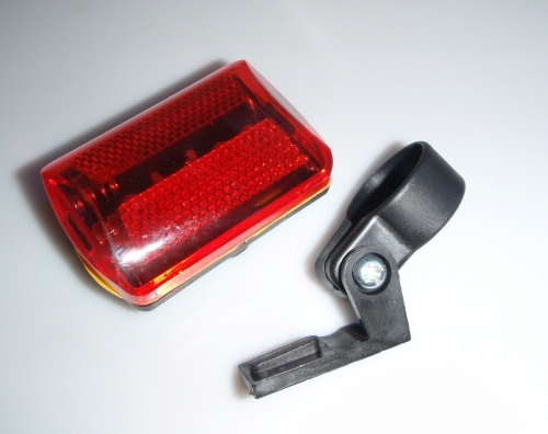 BICIKLI, KERÉKPÁR LÁMPA, VILLOGÓ PIROS FÉNNYEL